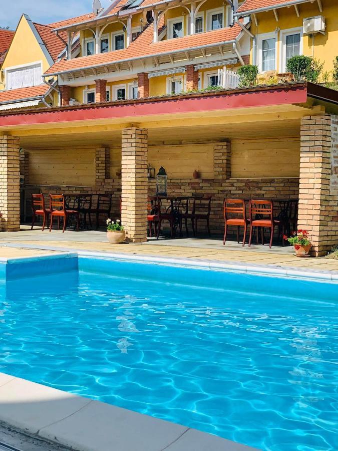 Lilium Villa Heviz Ngoại thất bức ảnh