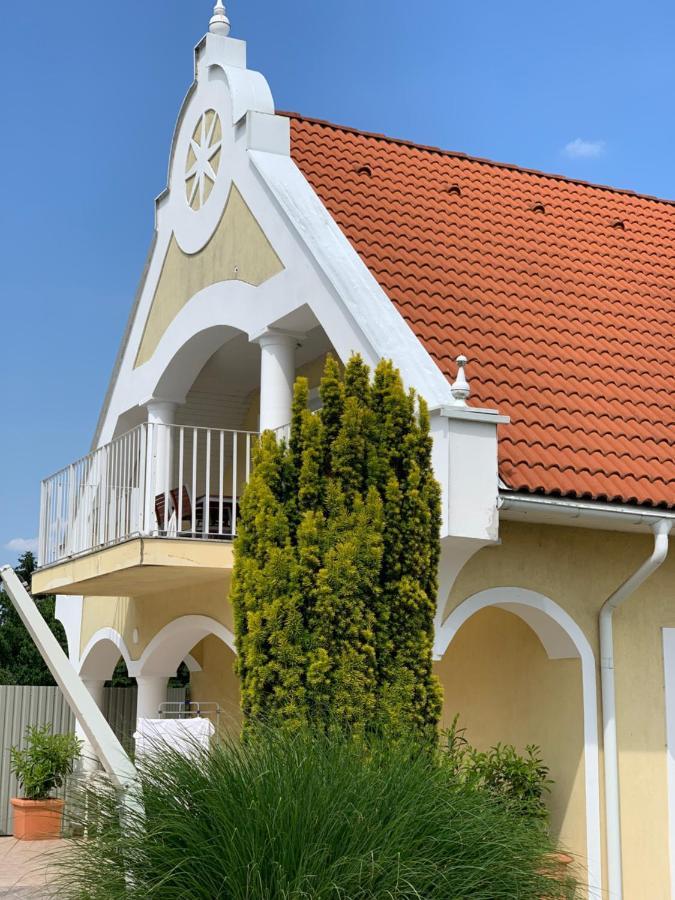 Lilium Villa Heviz Ngoại thất bức ảnh